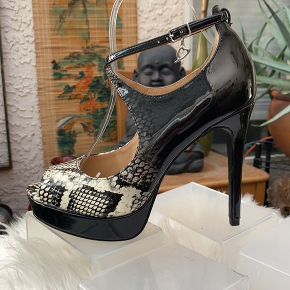 Thalia Sodi Shoes - ▪️▪️THALIA SODI ANIMAL PRINT PLATFORMS▪️▪️